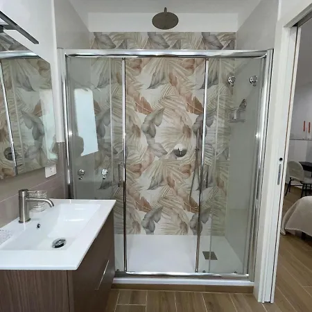 Saint Peter And Apartment *