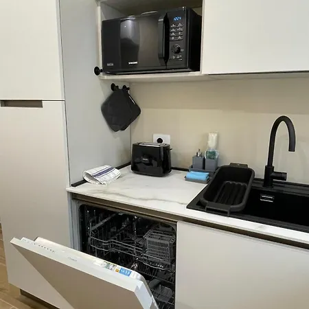 Saint Peter And Apartment *